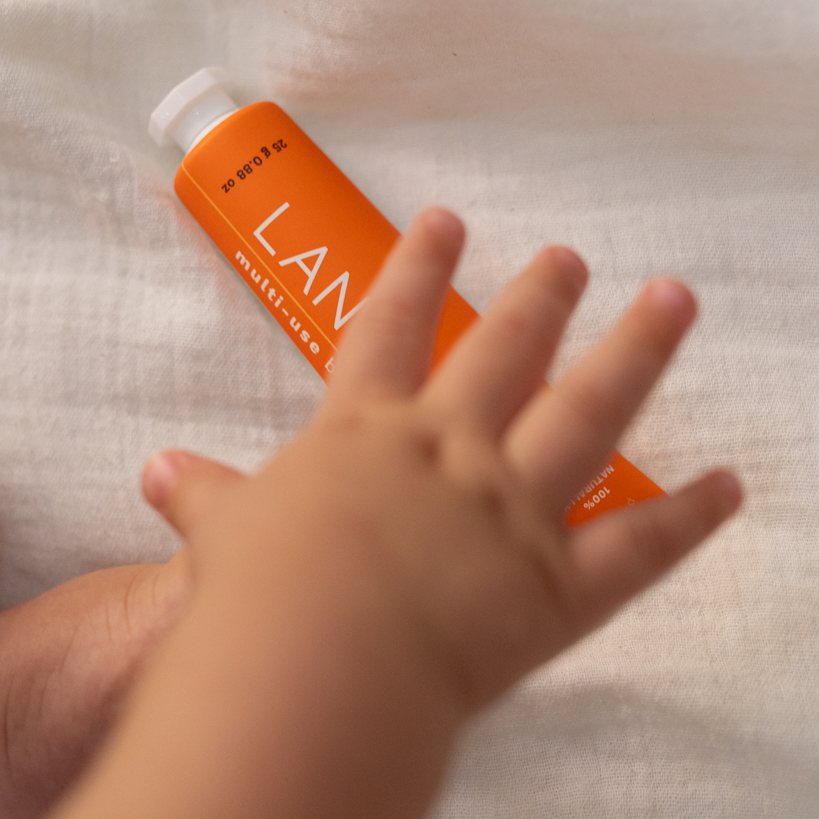 The Must-Have Natural Balm for Moms: From Nappy Rash to Scratches and More